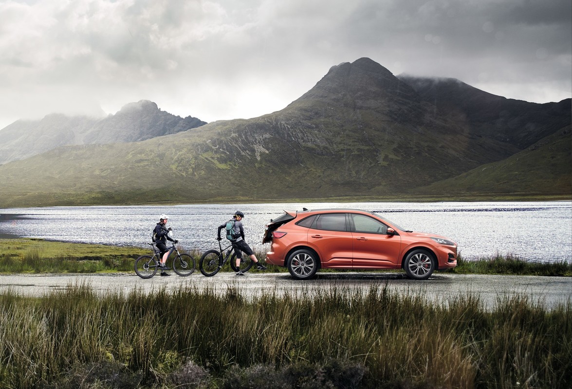 NAJ SE ZABAVA NIKOLI NE KONČA